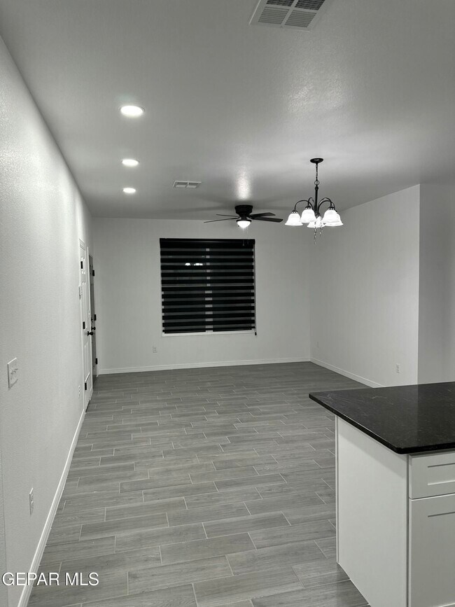 Foto del edificio - 12742 Acevedo Dr