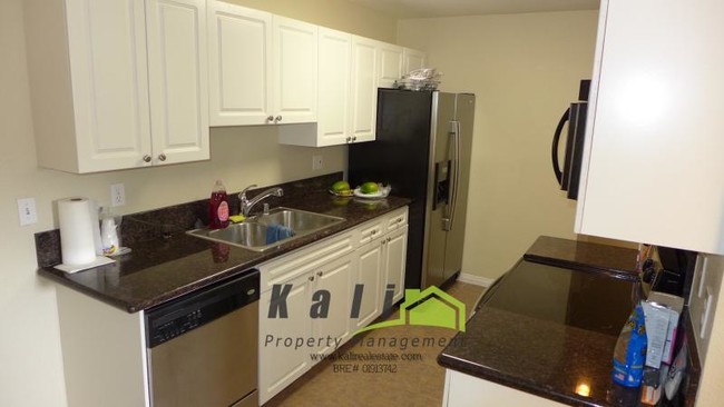 Building Photo - 2960 Alta View Dr #104
