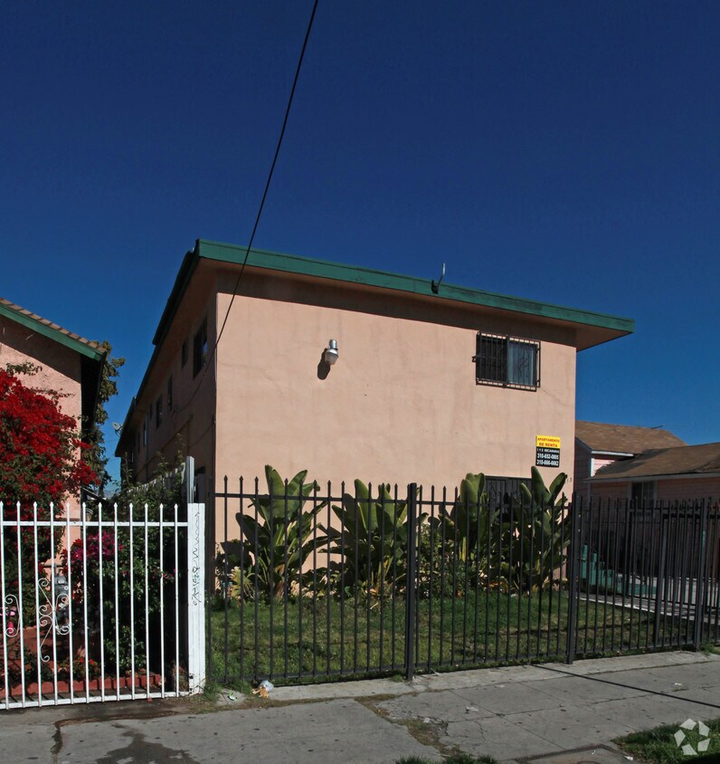 Foto del edificio - 513 E 23rd St