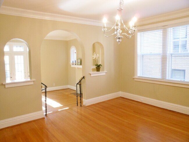 Foto del edificio - 7541 Parkdale Ave