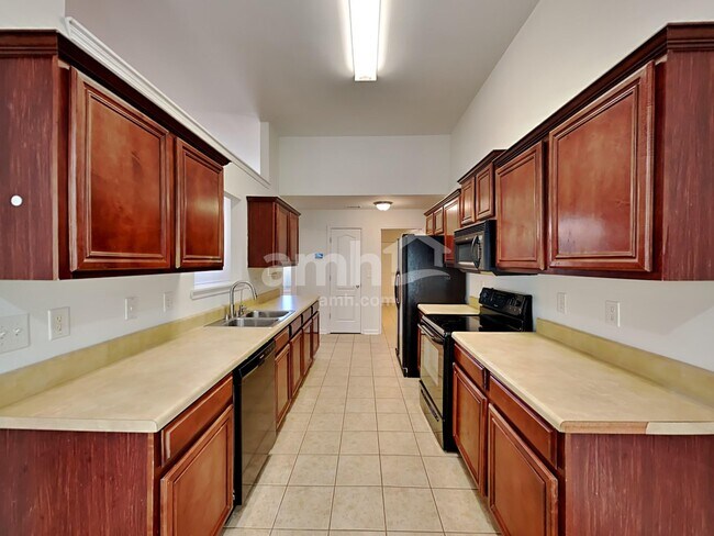Foto del edificio - 5147 Scenic View Rd
