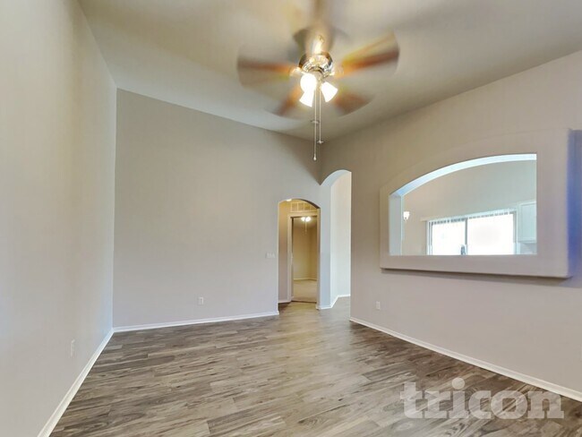 Building Photo - 12429 W Larkspur Rd