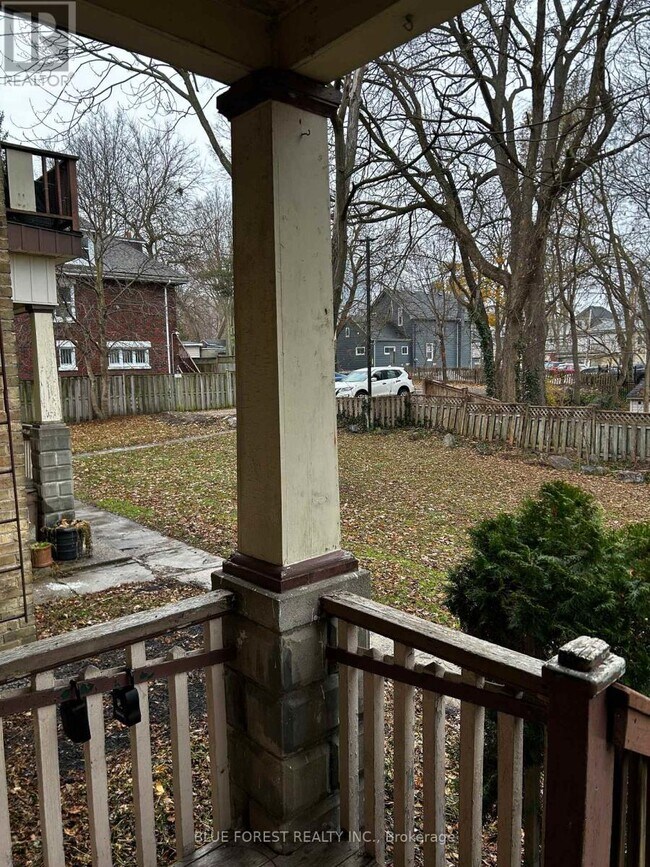 Photo du bâtiment - 1 Waverly Pl