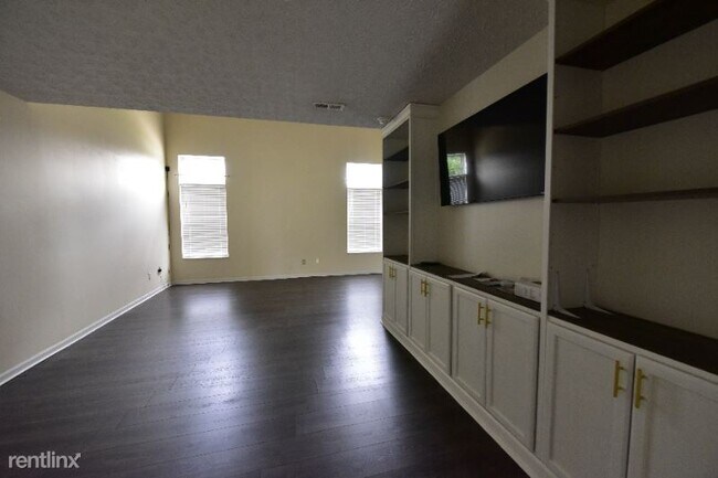 Building Photo - 3 br, 2.5 bath House - 4008 Prestige Court