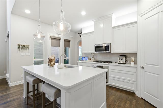 Foto del edificio - 7400 Van Tuyl Pkwy