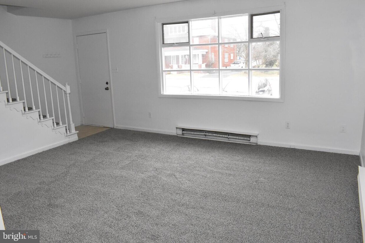 371 S Washington St, Greencastle, PA 17225 Townhome Rentals in