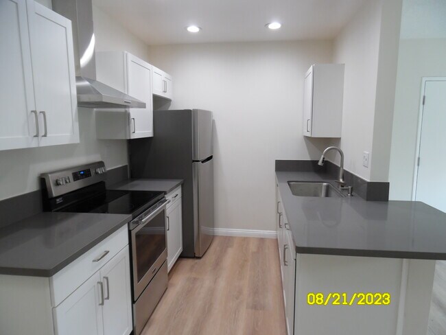 Building Photo - 1255 Seward St