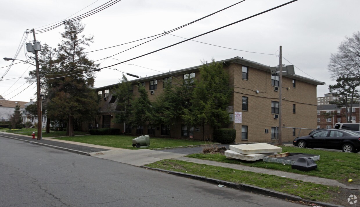 Primary Photo - 1254 Waverly Pl