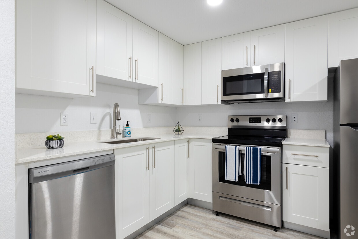 Champions Village 8660 W Irlo Bronson Memorial Hwy Kissimmee, FL