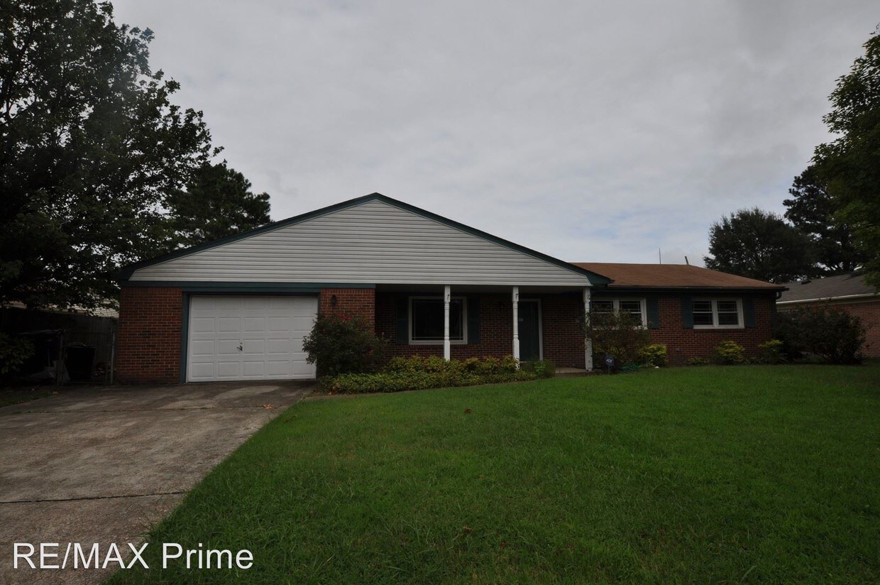Primary Photo - 3 br, 2 bath House - 4794 Christopher Arch