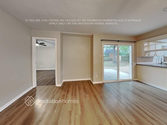 Building Photo - 743 S Iowa Ave