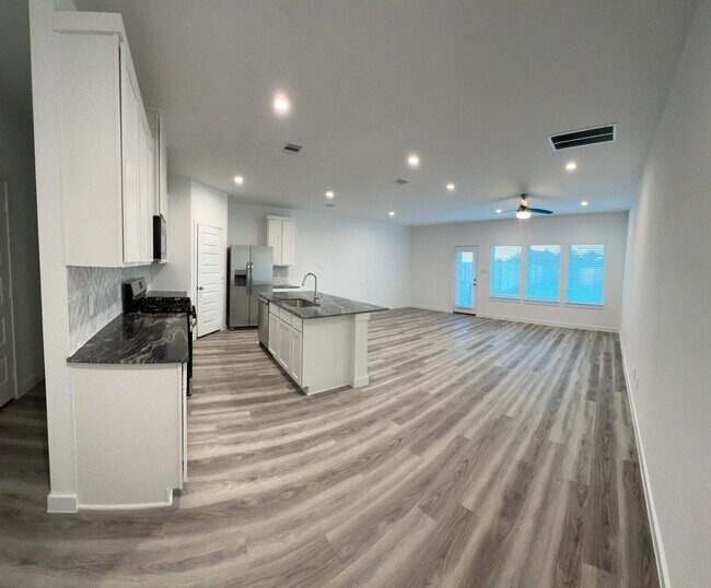 Foto del edificio - 10310 Penryn Frst Trl