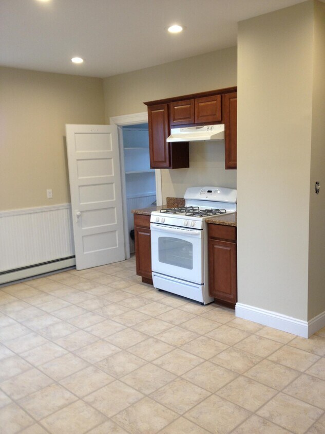 21 Bedford St Unit 2, Quincy, MA 02169 Apartments in Quincy, MA