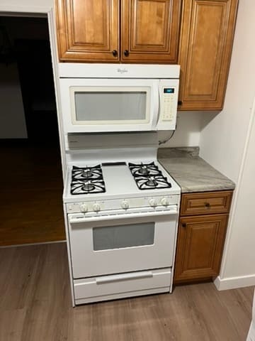 Building Photo - 510 Mather St