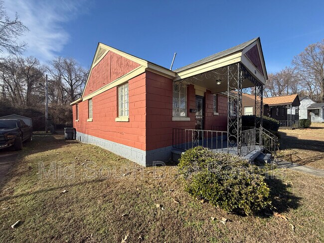 Building Photo - 1561 W Dianne Cir