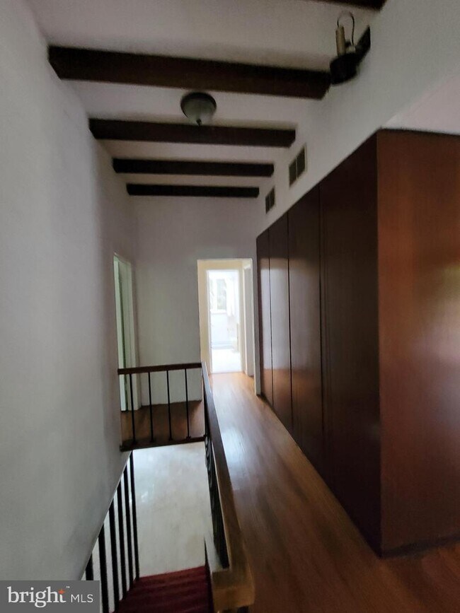 Foto del edificio - 77 Bayberry Dr