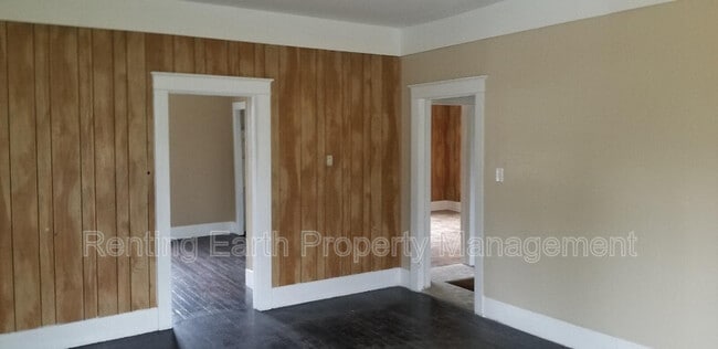 Building Photo - 17 73rd St N