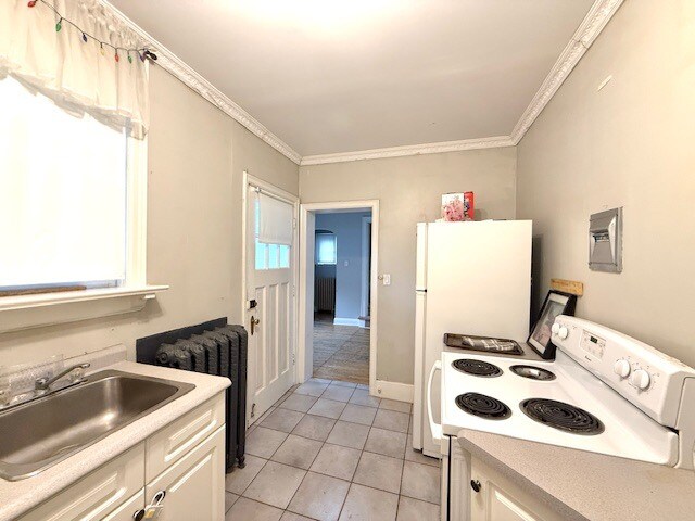 Photo du bâtiment - CUTE 1 Bedroom in Old South * 450 Sqft * Parking * AVAIL NOW