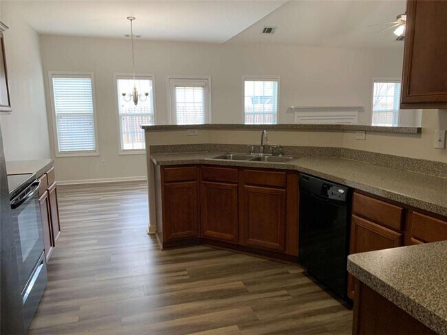 Foto del edificio - 2641 Sedgeview Ln NE