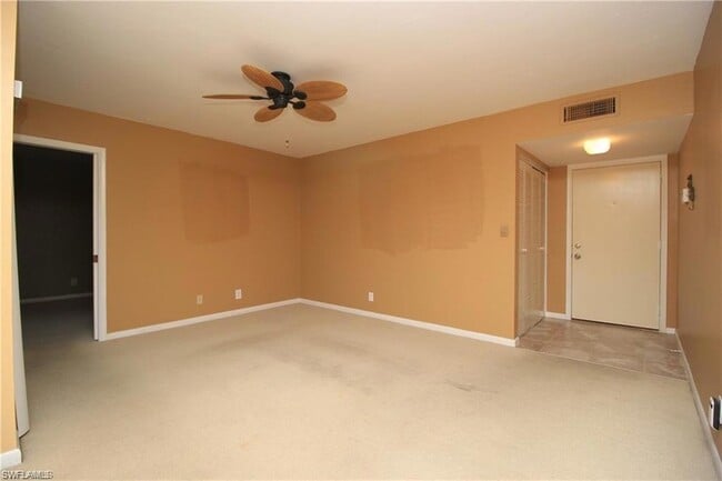 Building Photo - 3645 Boca Ciega Dr