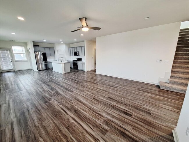 Foto del edificio - 7700 Linnie Ln