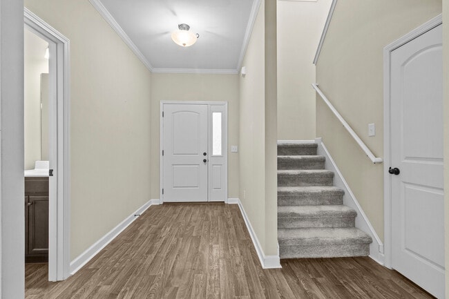 Foto del edificio - 405 Crestmont Ct