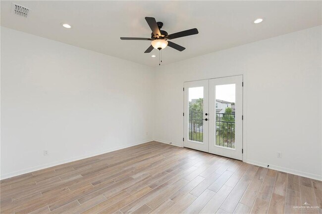 Foto del edificio - 10218 N 15th St