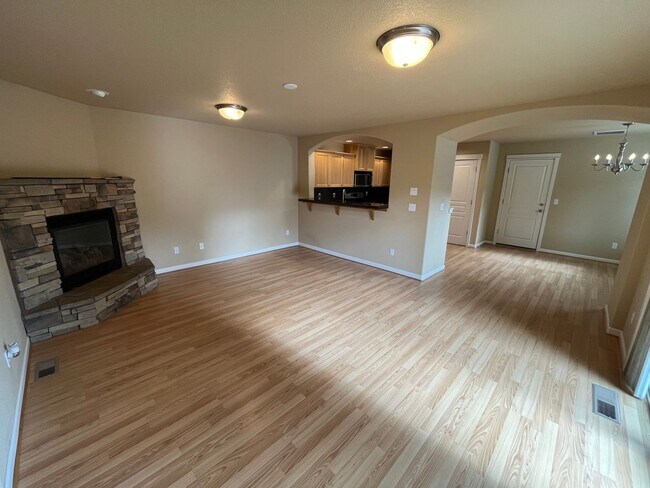 Foto del edificio - Spacious SE Bend 3 Bed/2.5 Bath on Corner ...