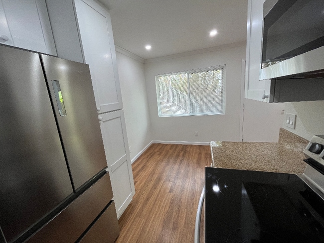 Building Photo - 3911 Oregon St