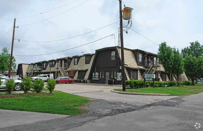 Building Photo - Heritage Court