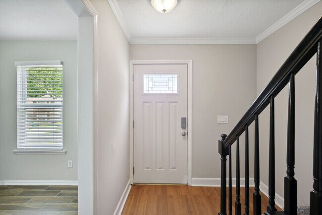 Foto del edificio - 1775 Timber Valley Way SE