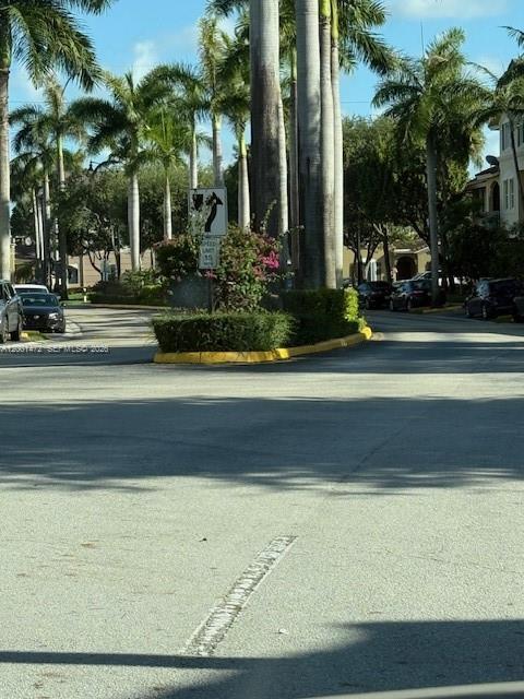 Foto del edificio - 8960 W Flagler St