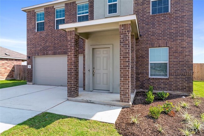 Building Photo - 141 Escondido Cir