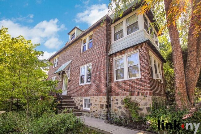 Foto del edificio - 4 bedroom in TUCKAHOE NY 10707