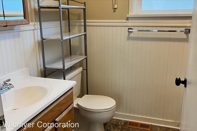 Building Photo - 3 br, 2 bath House - 728 Military Dr