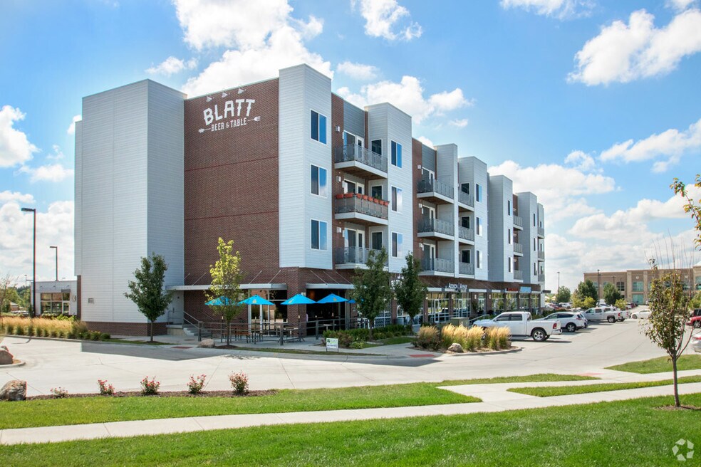 Westport on the Lake Rentals Omaha, NE