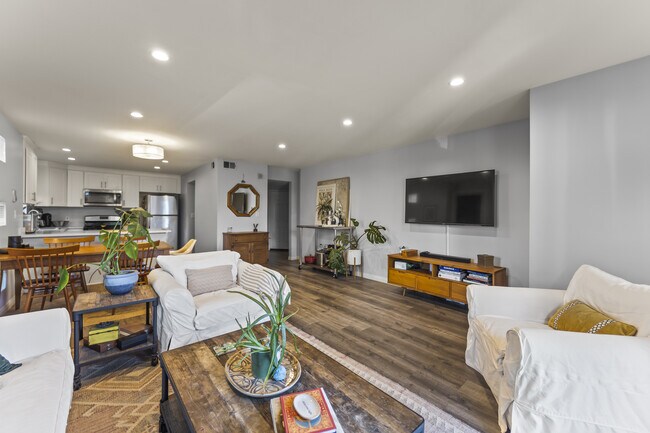 Foto del edificio - 712 Pacific St