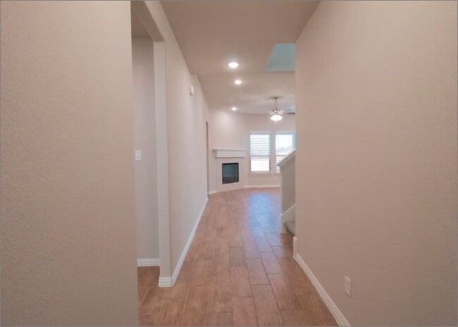 Building Photo - 535 Hillcrest Cir