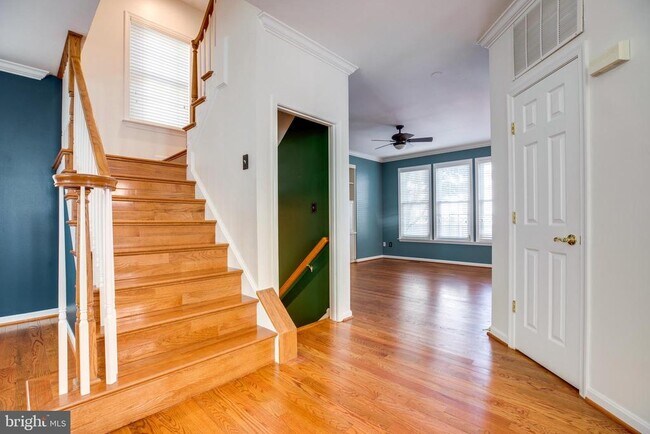 Building Photo - 7010 Lawnwood Ct
