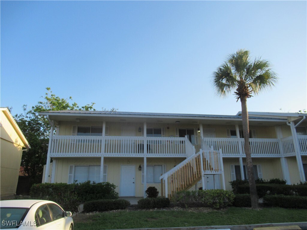 Primary Photo - 4605 Bayshore Dr