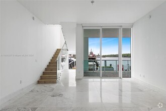 Building Photo - 400 Sunny Isles Blvd