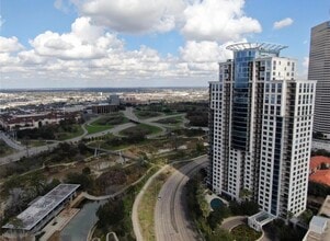 Building Photo - 3333 Allen Pkwy