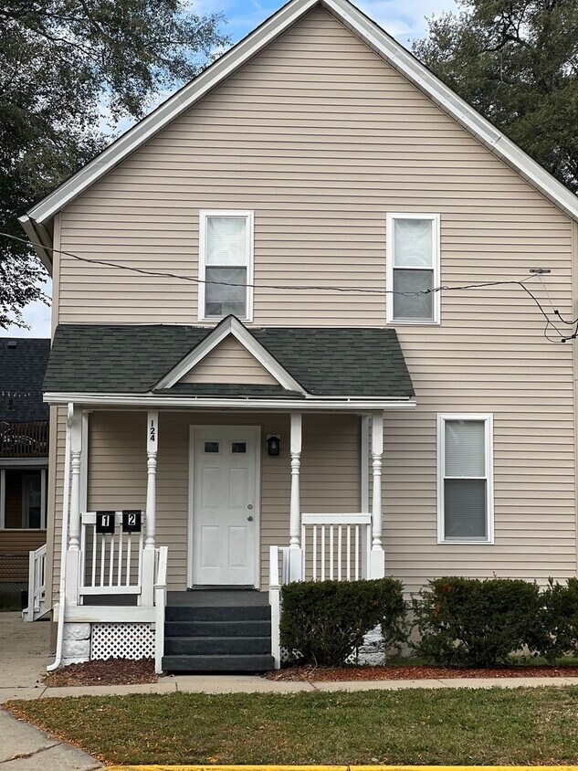 Primary Photo - 124 N State St