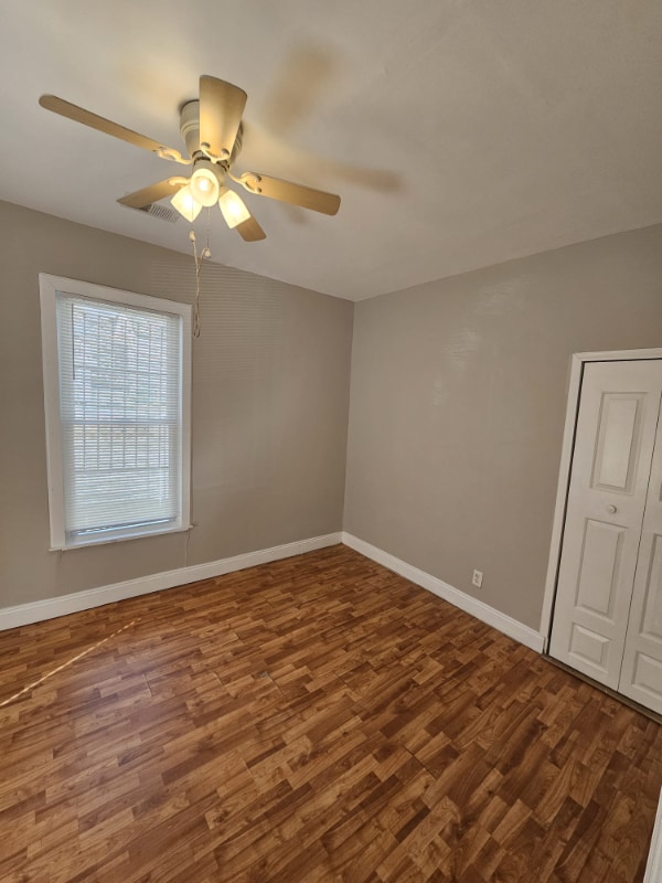 Foto del edificio - 809 Eastern Ave NE