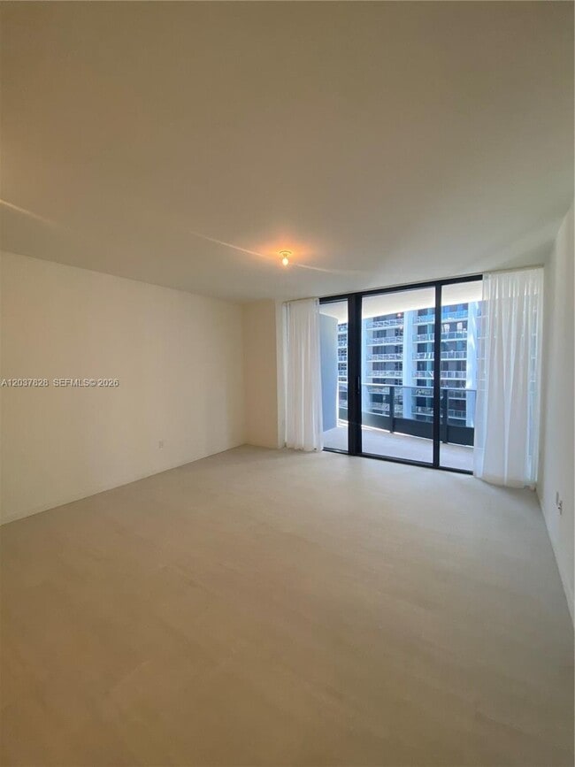 Building Photo - 1000 Brickell Plaza