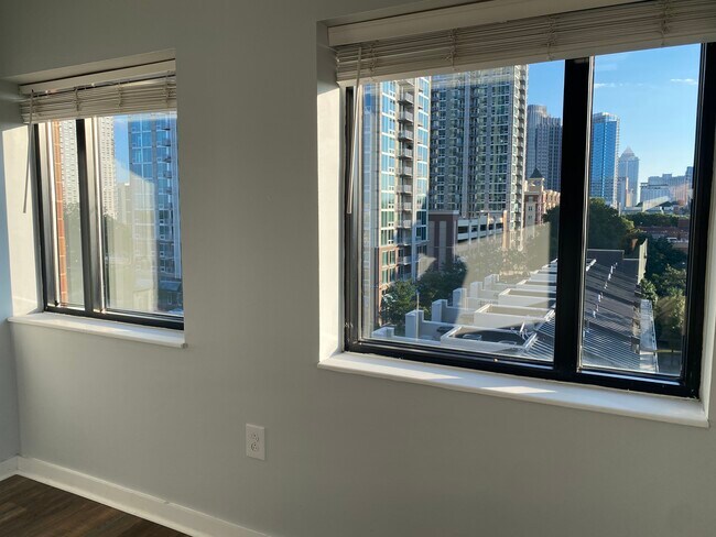 Foto del edificio - 715 N Church St