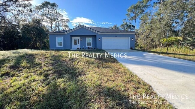 Building Photo - 378 Trilby Rd SW