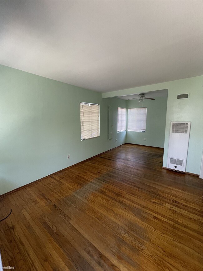 Building Photo - 1 br, 1 bath Duplex - 4162 Bachman Place