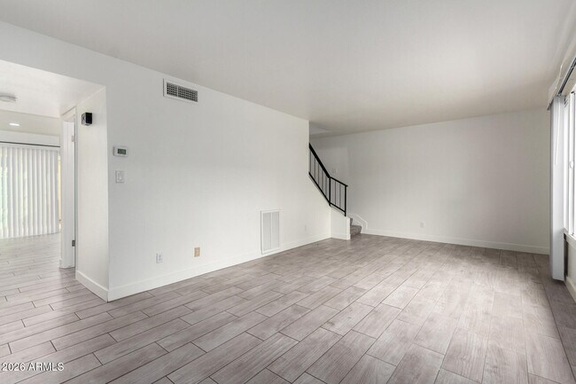 Foto del edificio - 1586 West Campbell Ave