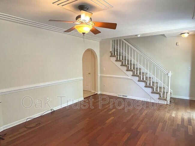 Foto del edificio - 803 Harbor Pl Dr